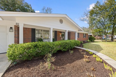 Just a short walk to Kenwood Elementary School sits this updated on Fort Walton Beach Golf Course in Florida - for sale on GolfHomes.com, golf home, golf lot