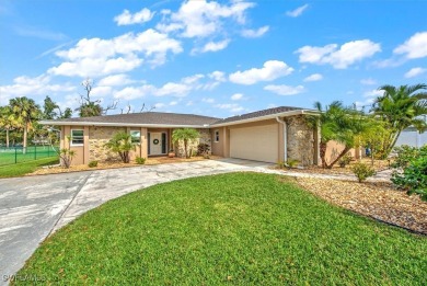 A wonderful opportunity to enjoy the SWFL lifestyle in terrific on El Rio Golf Course and Club in Florida - for sale on GolfHomes.com, golf home, golf lot