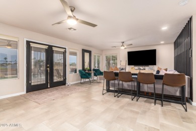 Golf Course Luxury in Gilbert!
This stunning 4BR + loft home on Greenfield Lakes Golf Club in Arizona - for sale on GolfHomes.com, golf home, golf lot