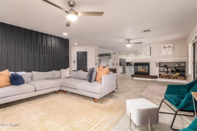 Golf Course Luxury in Gilbert!
This stunning 4BR + loft home on Greenfield Lakes Golf Club in Arizona - for sale on GolfHomes.com, golf home, golf lot