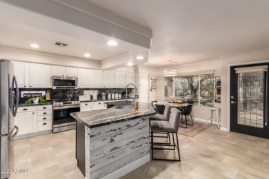 Golf Course Luxury in Gilbert!
This stunning 4BR + loft home on Greenfield Lakes Golf Club in Arizona - for sale on GolfHomes.com, golf home, golf lot