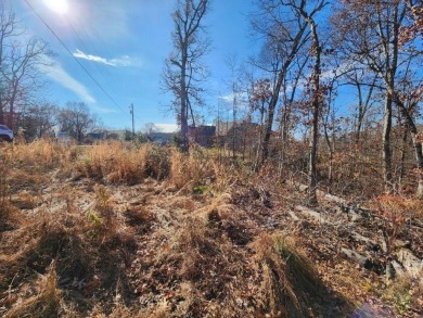 Build your dream home and immerse yourself in the natural beauty on Bella Vista Country Club - Highlands in Arkansas - for sale on GolfHomes.com, golf home, golf lot