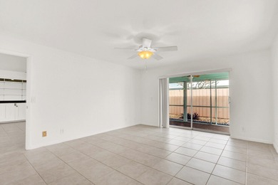 Solid  CBS pool home on desirable .25 acre corner lot just one on Turtle Creek Club in Florida - for sale on GolfHomes.com, golf home, golf lot