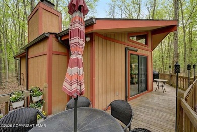 Unwind from a busy life to 1266 Longrifle. Sharing the relaxed on Lake Naomi Timber Trails Golf Club in Pennsylvania - for sale on GolfHomes.com, golf home, golf lot