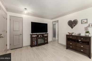 2 bed, 2 bath Sun City home with 1,659 sq ft and bonus room that on PalmBrook Country Club in Arizona - for sale on GolfHomes.com, golf home, golf lot