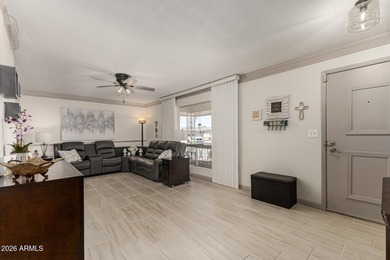 2 bed, 2 bath Sun City home with 1,659 sq ft and bonus room that on PalmBrook Country Club in Arizona - for sale on GolfHomes.com, golf home, golf lot