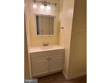 Beautifully maintained contemporary ranch, 2-3 bedrooms, 3 on Golf Academy of Delaware in Delaware - for sale on GolfHomes.com, golf home, golf lot