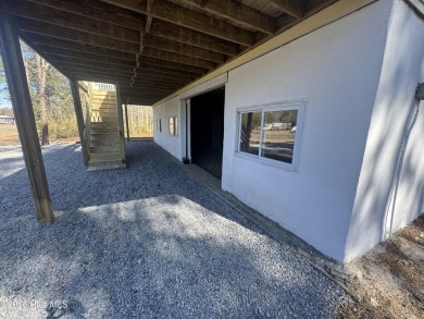 Welcome to 1773 Kennels Beach Road!

Discover the charm of on Harbour Point Golf Club in North Carolina - for sale on GolfHomes.com, golf home, golf lot