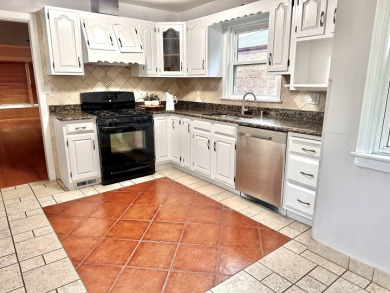 Are looking for a huge lot in a sought after neighborhood of on Edgebrook Golf Course in Illinois - for sale on GolfHomes.com, golf home, golf lot