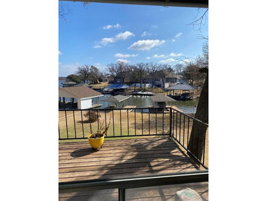 This well-built lakefront home on Lake Kiowa offers a versatile on Lake Kiowa Golf Course in Texas - for sale on GolfHomes.com, golf home, golf lot