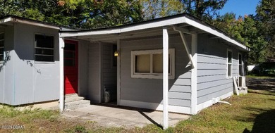 Welcome to your renovated, 3 bedroom, 1 bath house located on Riviera Country Club in Florida - for sale on GolfHomes.com, golf home, golf lot