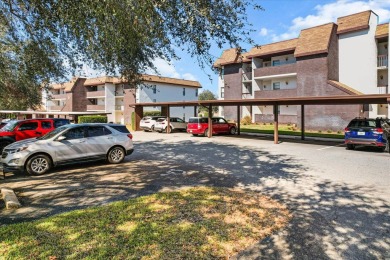 Motivated Seller! Move in ready! Open floor plan! Maintenance on Sugarmill Woods Golf and Country Club in Florida - for sale on GolfHomes.com, golf home, golf lot