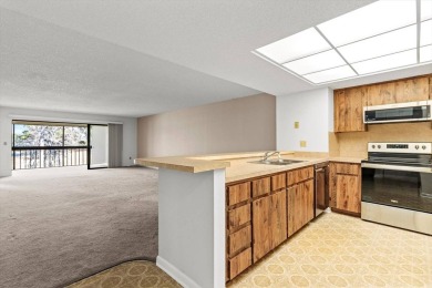 Motivated Seller! Move in ready! Open floor plan! Maintenance on Sugarmill Woods Golf and Country Club in Florida - for sale on GolfHomes.com, golf home, golf lot