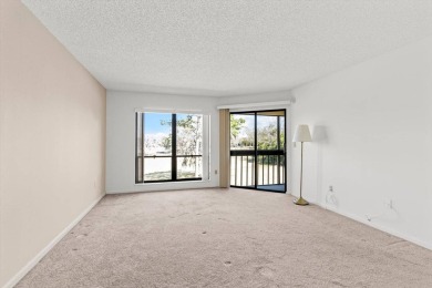 Motivated Seller! Move in ready! Open floor plan! Maintenance on Sugarmill Woods Golf and Country Club in Florida - for sale on GolfHomes.com, golf home, golf lot