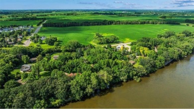 Nestled in a Cul-de-sac on a sprawling .85 acre lot this on Eagle Creek Golf Club in Minnesota - for sale on GolfHomes.com, golf home, golf lot