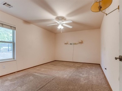 Seller's offering $5,000.00 toward buyer's closing costs!
 on KickingBird Golf Course in Oklahoma - for sale on GolfHomes.com, golf home, golf lot
