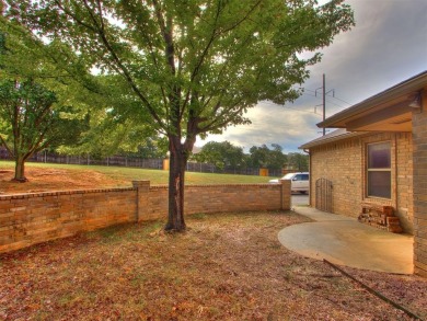 Seller's offering $5,000.00 toward buyer's closing costs!
 on KickingBird Golf Course in Oklahoma - for sale on GolfHomes.com, golf home, golf lot