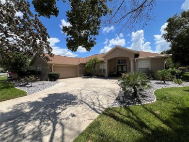 Three Bedroom, two bath Country Club living in beautiful Mount on Country Club of Mount Dora in Florida - for sale on GolfHomes.com, golf home, golf lot