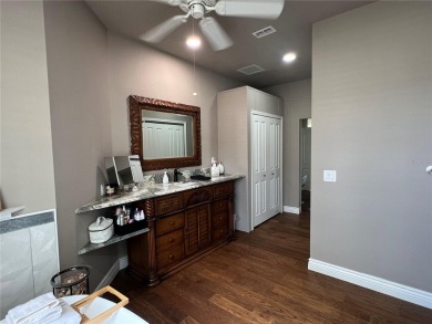 Three Bedroom, two bath Country Club living in beautiful Mount on Country Club of Mount Dora in Florida - for sale on GolfHomes.com, golf home, golf lot