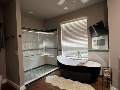 Three Bedroom, two bath Country Club living in beautiful Mount on Country Club of Mount Dora in Florida - for sale on GolfHomes.com, golf home, golf lot