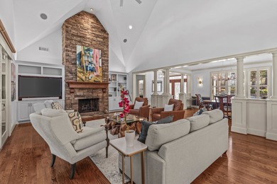 LIVE THE REYNOLDS LAKE OCONEE LIFESTYLE -- ELEGANTLY UPDATED on Reynolds Lake Oconee - The Oconee in Georgia - for sale on GolfHomes.com, golf home, golf lot