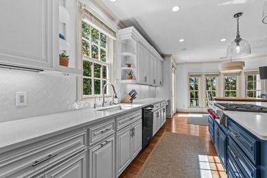 LIVE THE REYNOLDS LAKE OCONEE LIFESTYLE -- ELEGANTLY UPDATED on Reynolds Lake Oconee - The Oconee in Georgia - for sale on GolfHomes.com, golf home, golf lot
