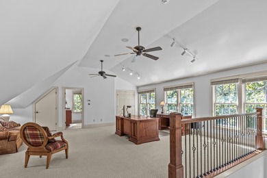LIVE THE REYNOLDS LAKE OCONEE LIFESTYLE -- ELEGANTLY UPDATED on Reynolds Lake Oconee - The Oconee in Georgia - for sale on GolfHomes.com, golf home, golf lot