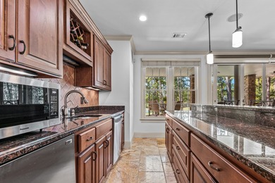 LIVE THE REYNOLDS LAKE OCONEE LIFESTYLE -- ELEGANTLY UPDATED on Reynolds Lake Oconee - The Oconee in Georgia - for sale on GolfHomes.com, golf home, golf lot