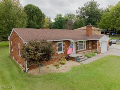 Welcome to this charming all brick ranch, nestled on a little on Mud Run Golf Course in Ohio - for sale on GolfHomes.com, golf home, golf lot