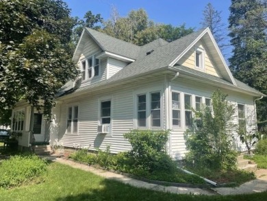 Freshly remodeled and move in ready! Take a look at this lovely on Mound View Golf and Country Club in Wisconsin - for sale on GolfHomes.com, golf home, golf lot