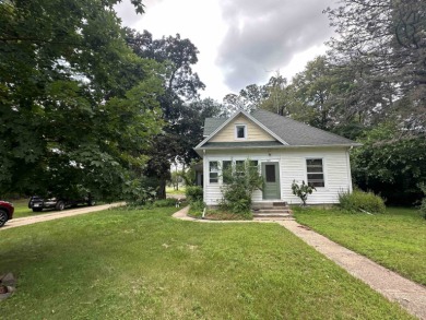 Freshly remodeled and move in ready! Take a look at this lovely on Mound View Golf and Country Club in Wisconsin - for sale on GolfHomes.com, golf home, golf lot