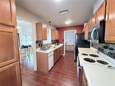 Great home located in the award-winning Village of Westlakes on The Village of Westlakes in Texas - for sale on GolfHomes.com, golf home, golf lot