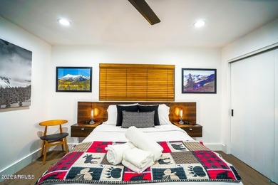 Enjoy this remodelled 2 bedroom, 2 bath, with large loft on Pinewood Country Club in Arizona - for sale on GolfHomes.com, golf home, golf lot