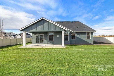 JUST FINISHED HOME on a 1/4 acre corner lot! Five large bedrooms on River Birch Golf Course in Idaho - for sale on GolfHomes.com, golf home, golf lot