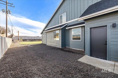 JUST FINISHED HOME on a 1/4 acre corner lot! Five large bedrooms on River Birch Golf Course in Idaho - for sale on GolfHomes.com, golf home, golf lot