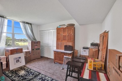 Back on the Market with a Major Price Reduction! Plus, the on Oaks Country Club in Florida - for sale on GolfHomes.com, golf home, golf lot