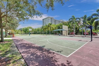 Back on the Market with a Major Price Reduction! -- an on Oaks Country Club in Florida - for sale on GolfHomes.com, golf home, golf lot