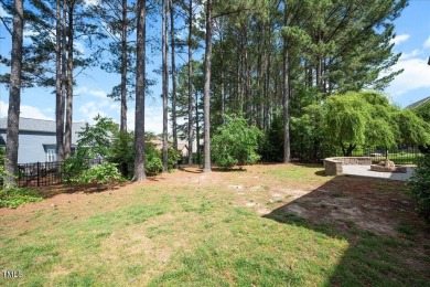 Curb appeal, an open layout, generous sized rooms, walk-in on Heritage Golf Club in North Carolina - for sale on GolfHomes.com, golf home, golf lot
