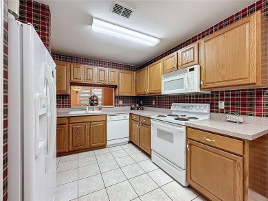 Great price on this Crown model that is being sold on Kings Ridge Golf Club in Florida - for sale on GolfHomes.com, golf home, golf lot