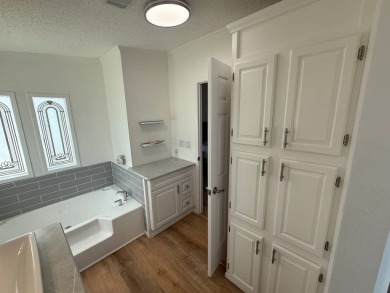 This beautifully renovated 2-bedroom, 2-bathroom, Palm Harbor on Del Tura Golf and Country Club in Florida - for sale on GolfHomes.com, golf home, golf lot