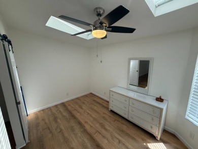 This beautifully renovated 2-bedroom, 2-bathroom, Palm Harbor on Del Tura Golf and Country Club in Florida - for sale on GolfHomes.com, golf home, golf lot