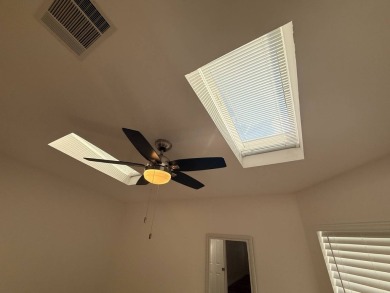 This beautifully renovated 2-bedroom, 2-bathroom, Palm Harbor on Del Tura Golf and Country Club in Florida - for sale on GolfHomes.com, golf home, golf lot