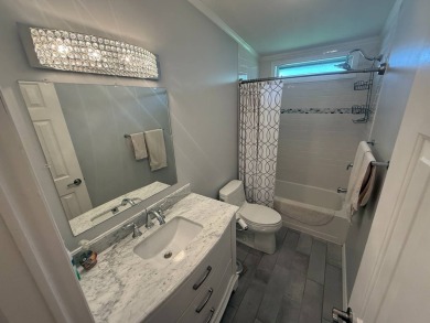 This beautifully renovated 2-bedroom, 2-bathroom, Palm Harbor on Del Tura Golf and Country Club in Florida - for sale on GolfHomes.com, golf home, golf lot