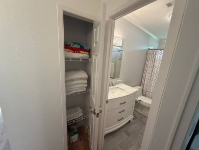This beautifully renovated 2-bedroom, 2-bathroom, Palm Harbor on Del Tura Golf and Country Club in Florida - for sale on GolfHomes.com, golf home, golf lot
