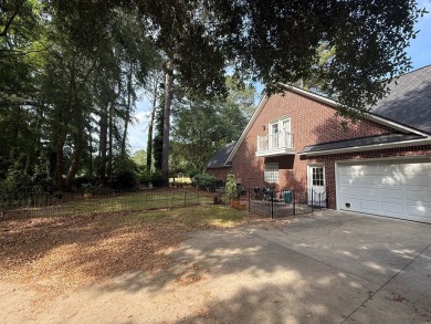BEAUTIFUL CUSTOM BUILT HOME WITH SOME REALLY UNIQUE FEATURES on The Links At Lakewood in South Carolina - for sale on GolfHomes.com, golf home, golf lot