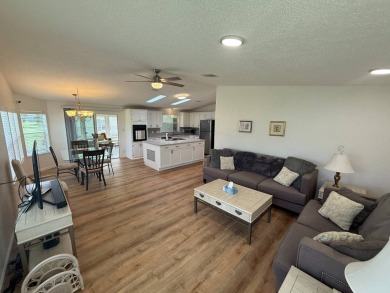 This beautifully renovated 2-bedroom, 2-bathroom, Palm Harbor on Del Tura Golf and Country Club in Florida - for sale on GolfHomes.com, golf home, golf lot