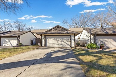 STUNNING GOLF COURSE RETREAT IN LEAWOOD! Welcome to this on Leawood South Country Club in Kansas - for sale on GolfHomes.com, golf home, golf lot