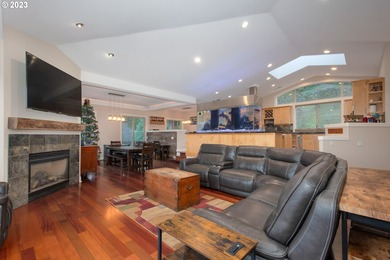 Beautiful craftsman multi-generational home with a view in the on  in Oregon - for sale on GolfHomes.com, golf home, golf lot