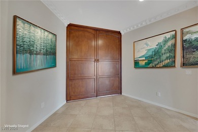 Pristine Charleston model,2 ensuites,den,2.5 baths,3 car grg. An on Revere Golf Club in Nevada - for sale on GolfHomes.com, golf home, golf lot