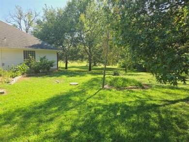 Welcome to Your Tranquil Retreat in Lake Kiowa! This on Lake Kiowa Golf Course in Texas - for sale on GolfHomes.com, golf home, golf lot